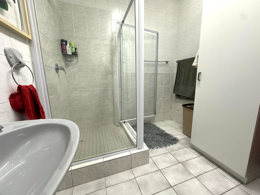 4 Bedroom Property for Sale in Bergsig Western Cape